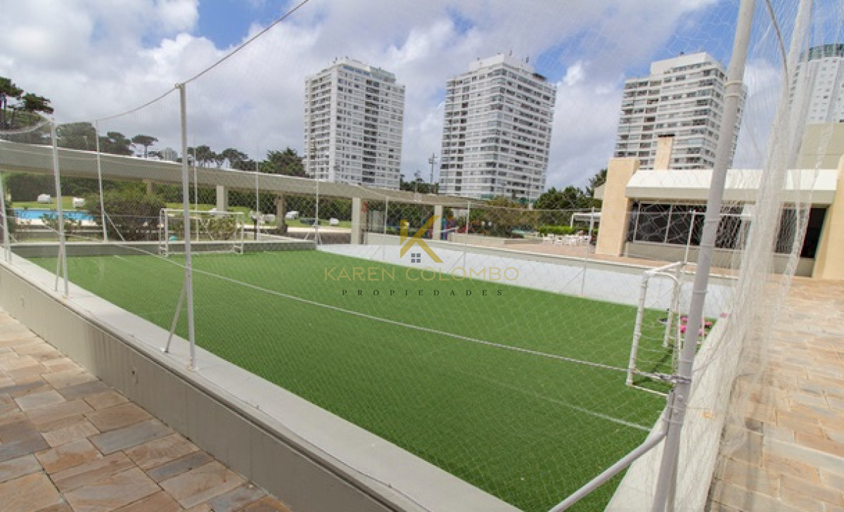 Apartamento ID.21094819 - Apartamento de 3 Dormitorios en Playa Mansa con Vista al Mar en Venta!