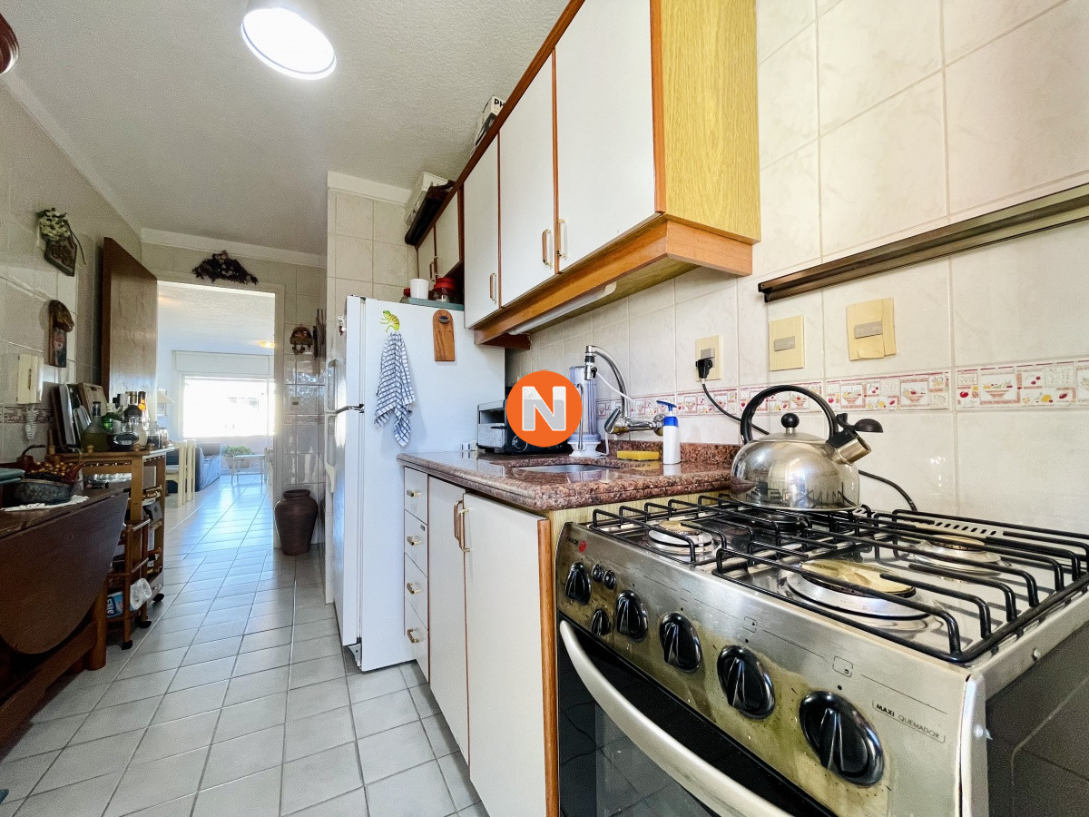 Apartamento Ref.220913 - Penthouse de 3 Dormitorios y Parrillero a metros de Playa Mansa, Venta Punta del Este