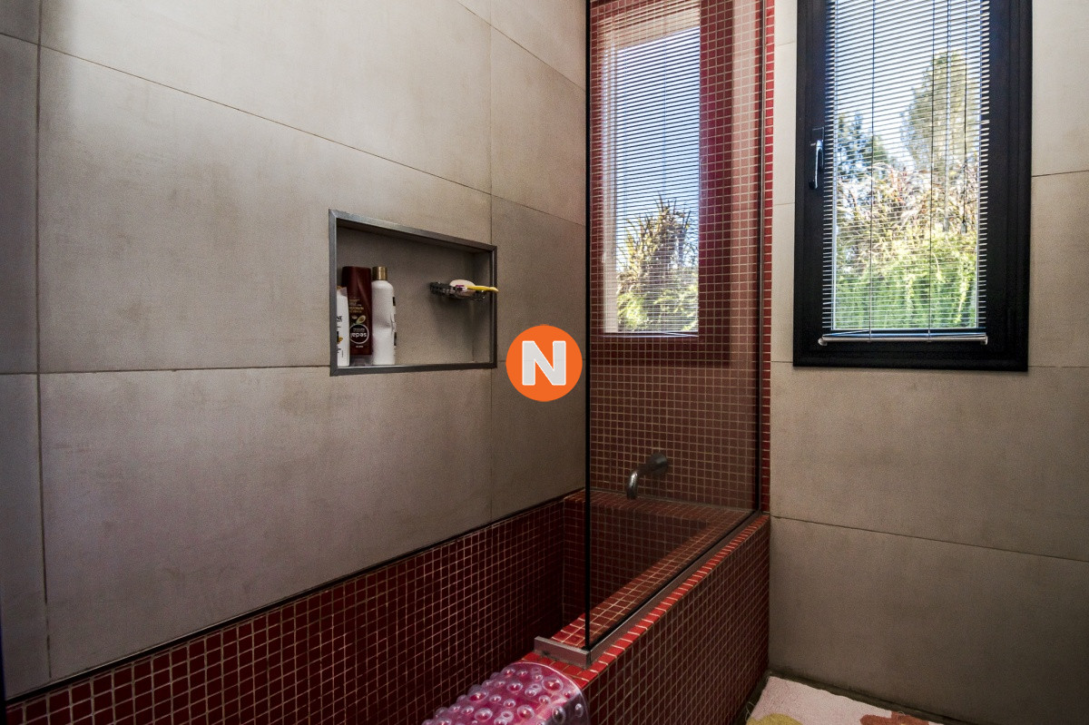 Casa Ref.220912 - Excelente Casa Minimalista en Barrio Privado, La Arbolada - Punta del Este