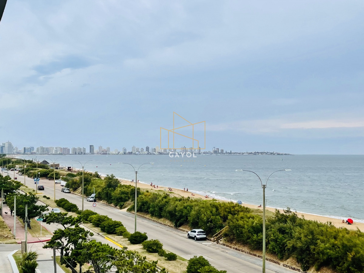 Apartamento ID.964 - Apartamento de 3 Dormitorios y Parrillero Frente al Mar, Playa Mansa