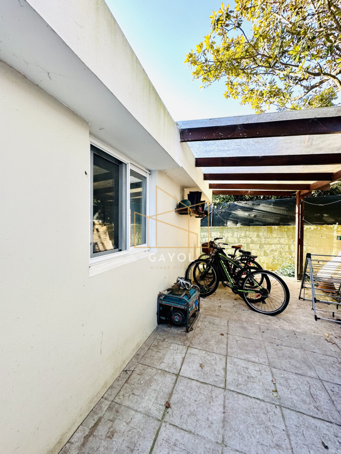 Casa ID.1394 - Espectacular Casa Moderna de 5 Dormitorios con Piscina Climatizada y Barbacoa en Alquiler de Temporada, Punta del Este