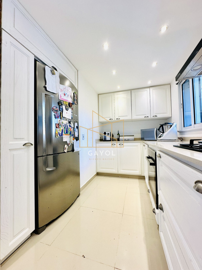 Casa ID.1394 - Espectacular Casa Moderna de 5 Dormitorios con Piscina Climatizada y Barbacoa en Alquiler de Temporada, Punta del Este