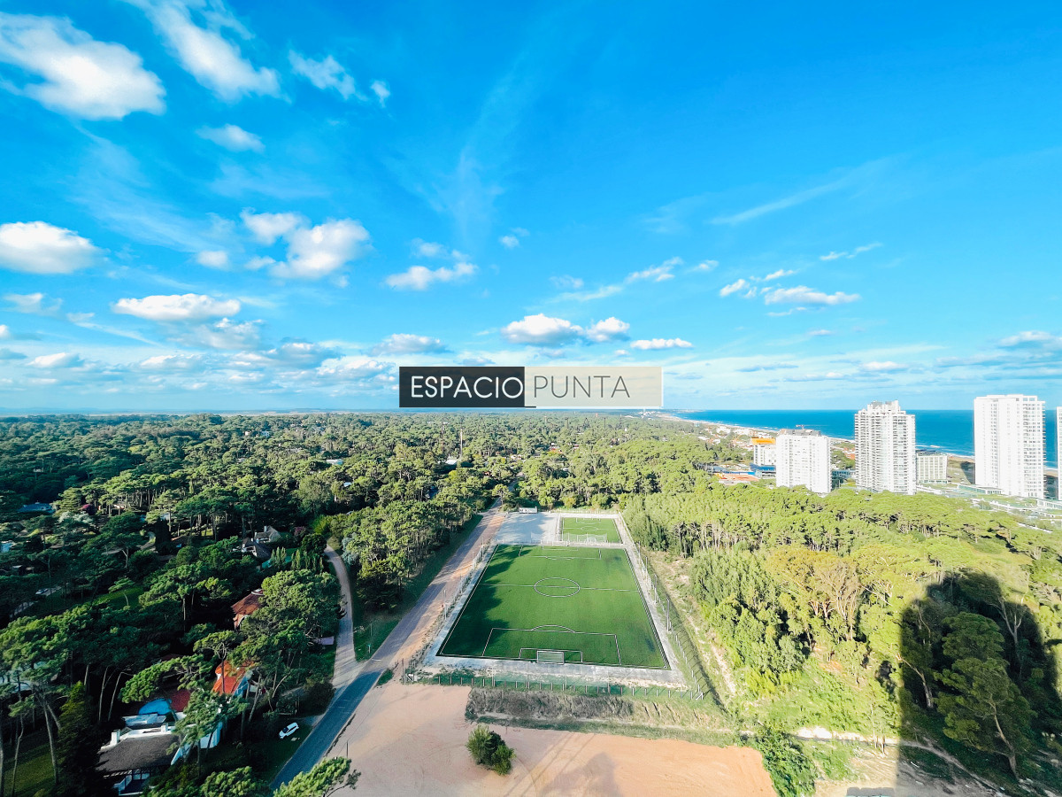 Apartamento ID.2294 -  Exclusivo Penthouse de 3 Dormitorios con Vistas panorámicas a Playa Brava, en Venta