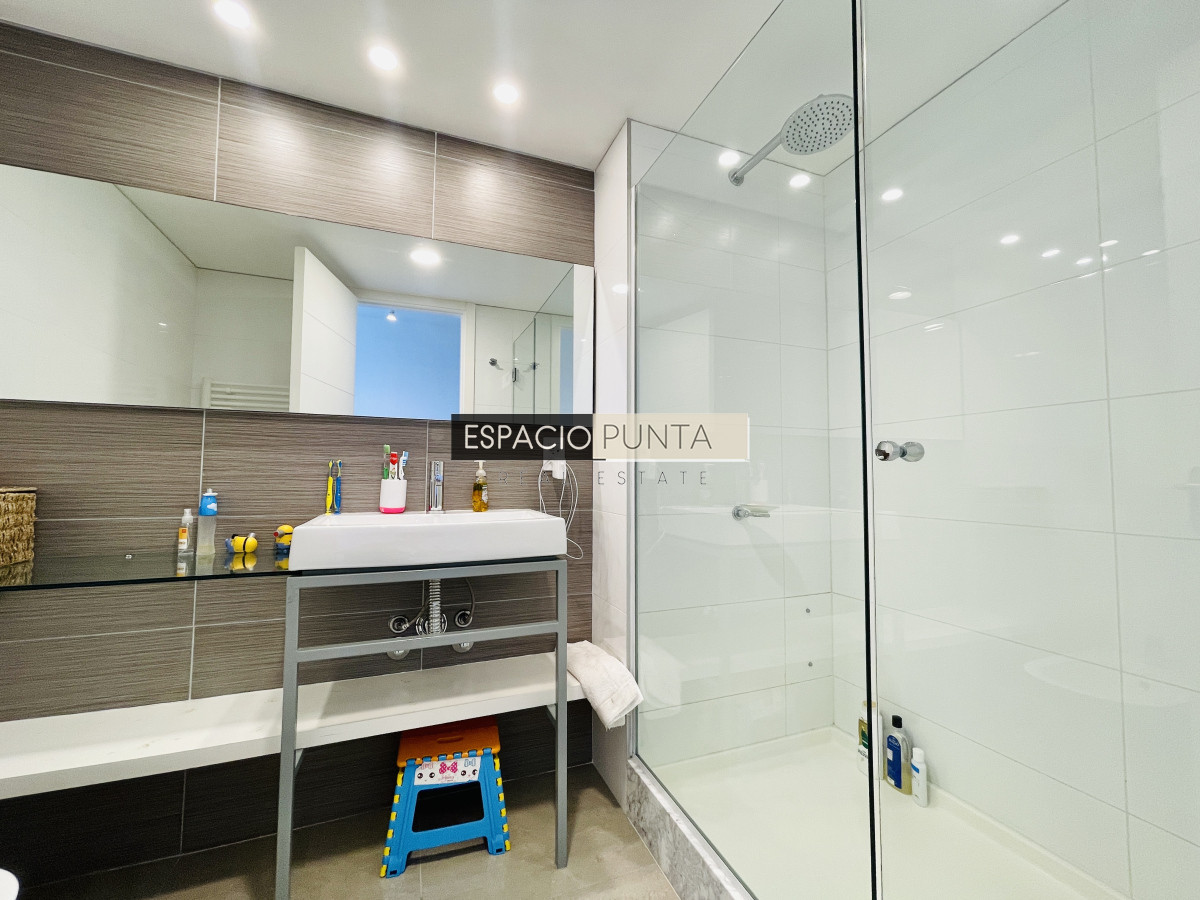 Apartamento ID.2294 -  Exclusivo Penthouse de 3 Dormitorios con Vistas panorámicas a Playa Brava, en Venta