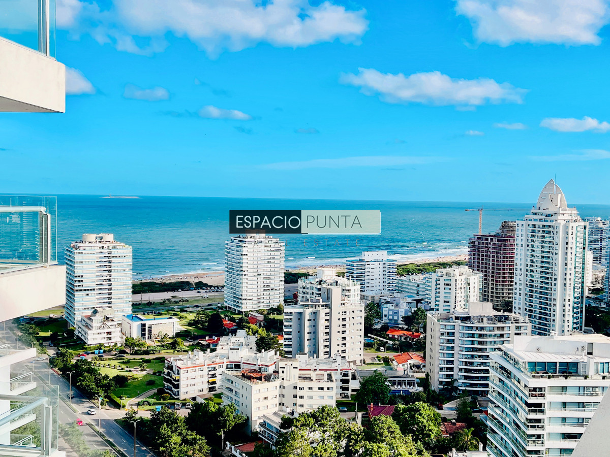Apartamento ID.2294 -  Exclusivo Penthouse de 3 Dormitorios con Vistas panorámicas a Playa Brava, en Venta