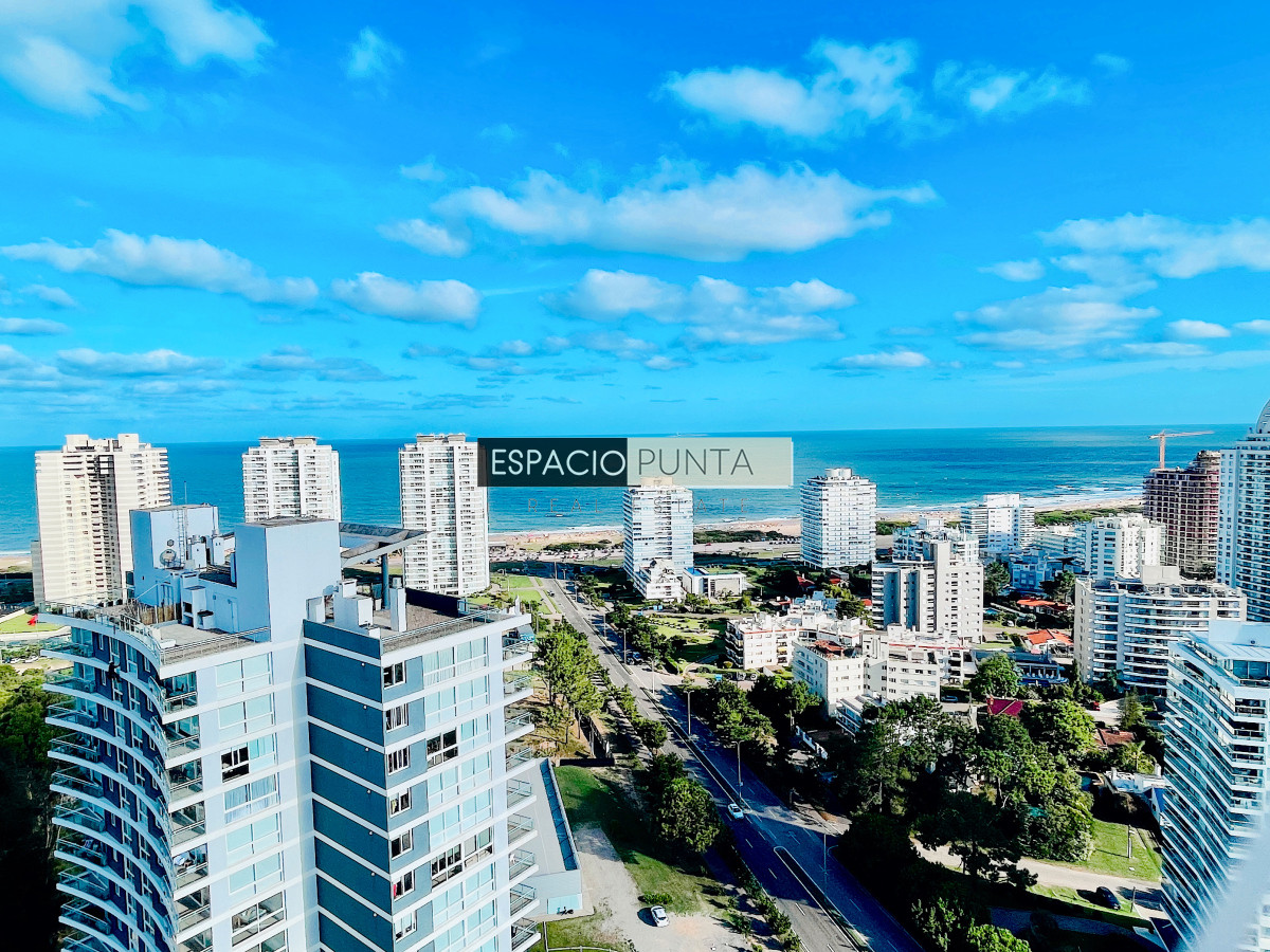 Apartamento ID.2294 -  Exclusivo Penthouse de 3 Dormitorios con Vistas panorámicas a Playa Brava, en Venta