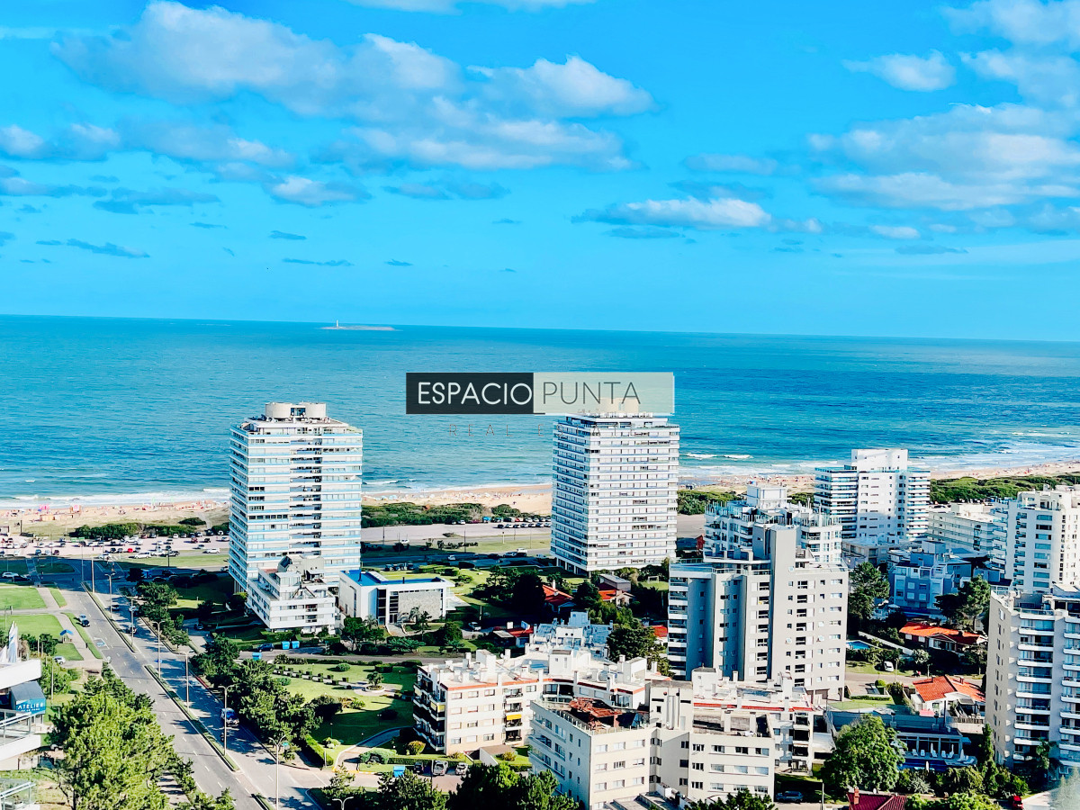 Apartamento ID.2294 -  Exclusivo Penthouse de 3 Dormitorios con Vistas panorámicas a Playa Brava, en Venta