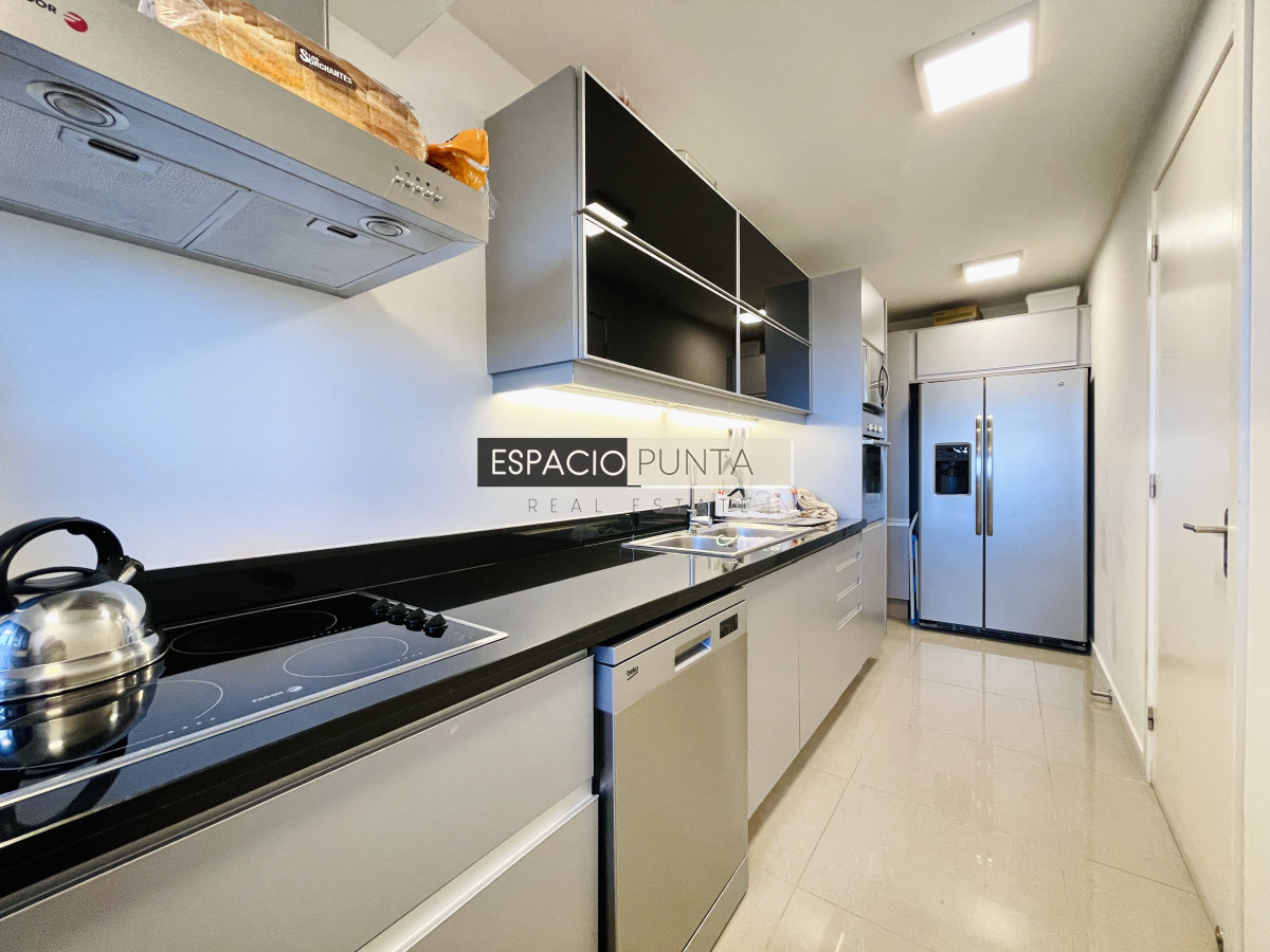 Apartamento ID.2294 -  Exclusivo Penthouse de 3 Dormitorios con Vistas panorámicas a Playa Brava, en Venta