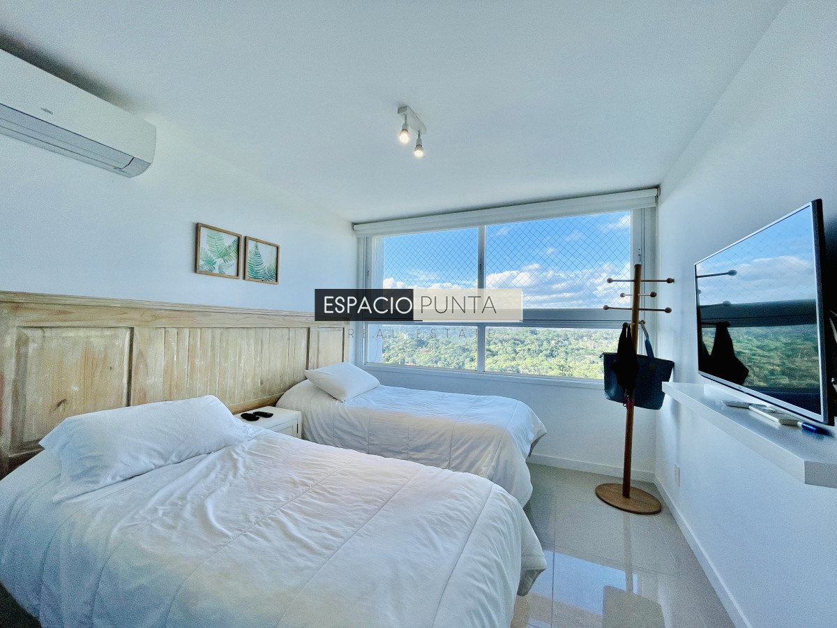 Apartamento ID.2294 -  Exclusivo Penthouse de 3 Dormitorios con Vistas panorámicas a Playa Brava, en Venta