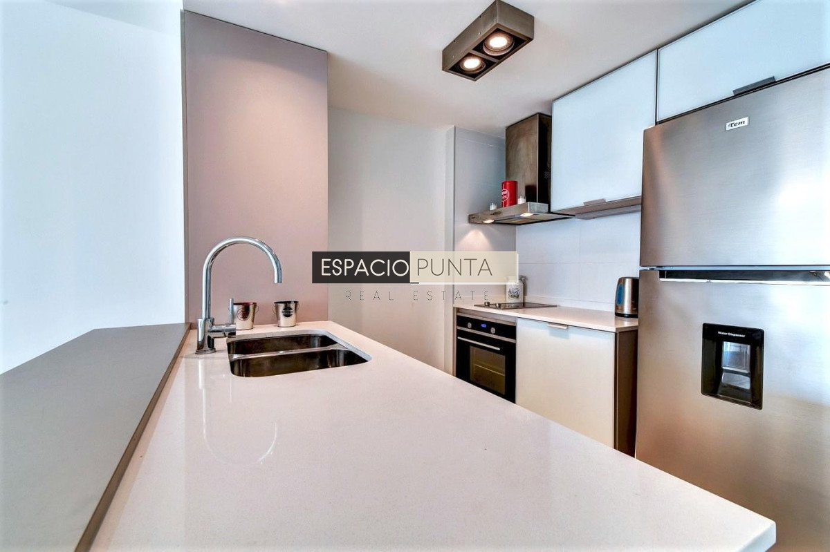 Apartamento ID.1281 - Venta de apartamento de dos dormitorios con dos baños moderna Torre, Art Tower, Punta del Este