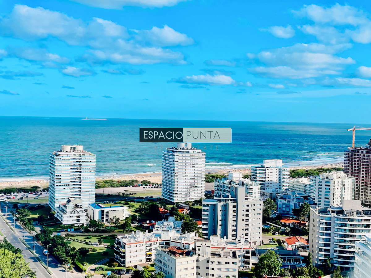 Apartamento ID.2294 -  Exclusivo Penthouse de 3 Dormitorios con Vistas panorámicas a Playa Brava, en Venta