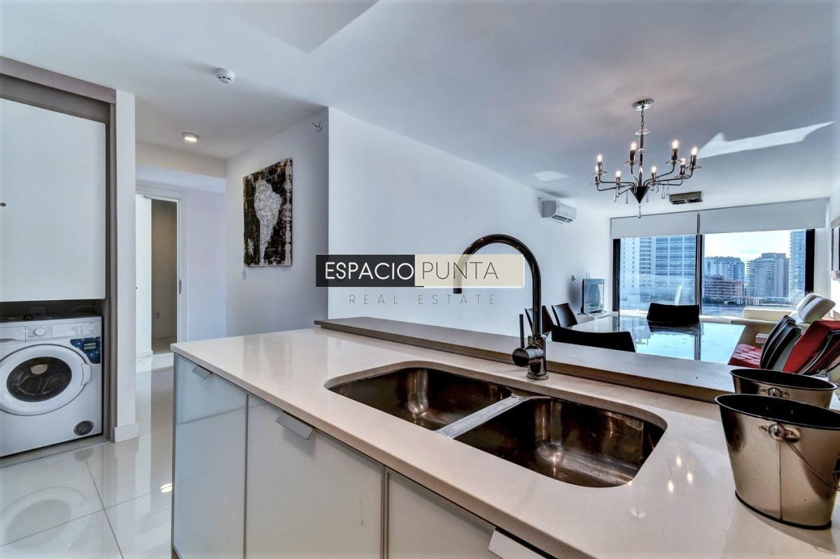 Apartamento ID.1281 - Venta de apartamento de dos dormitorios con dos baños moderna Torre, Art Tower, Punta del Este