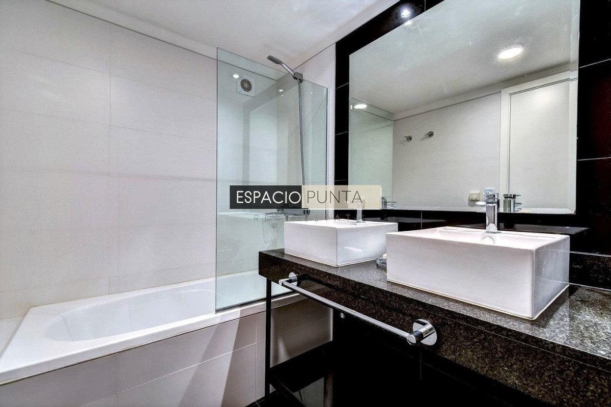 Apartamento ID.1280 - Venta y alquiler temporal de apartamento de dos dormitorios en edificio Art Tower, La Pastora, Punta del Este