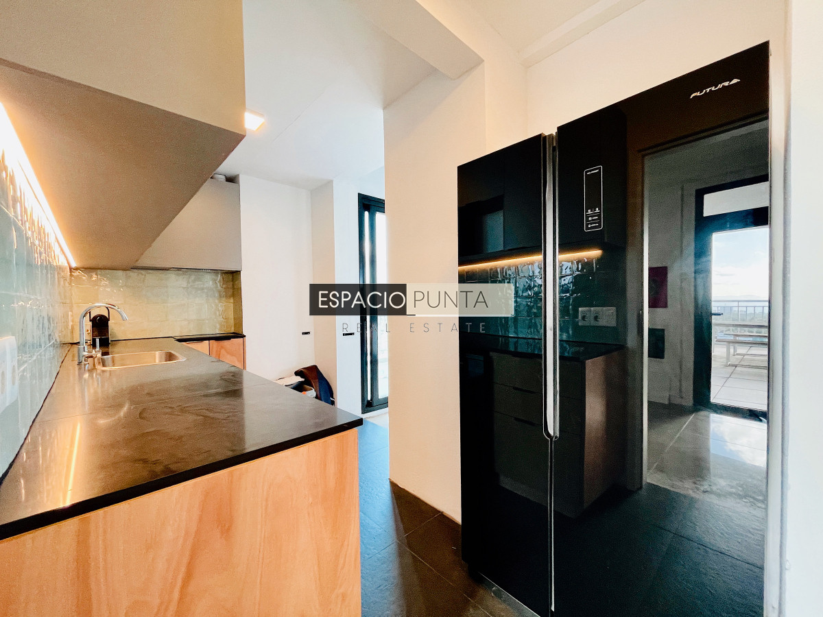 Apartamento ID.2294 -  Exclusivo Penthouse de 3 Dormitorios con Vistas panorámicas a Playa Brava, en Venta