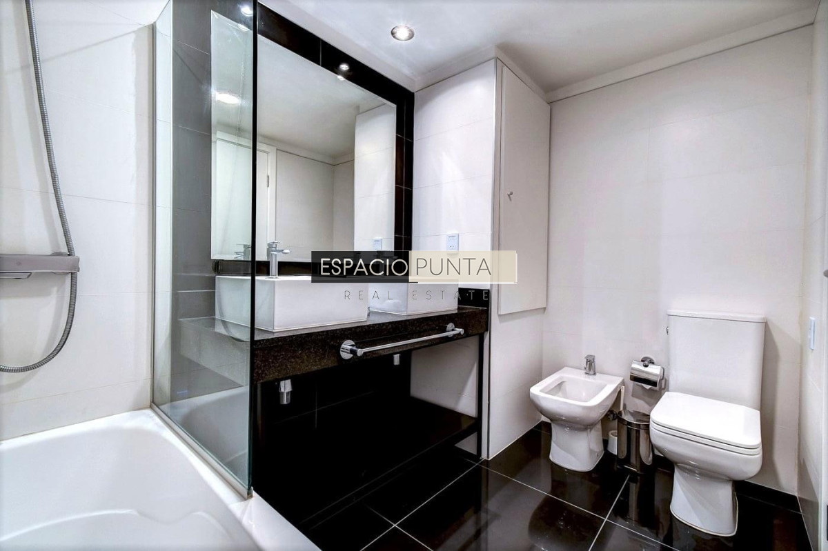 Apartamento ID.1280 - Venta y alquiler temporal de apartamento de dos dormitorios en edificio Art Tower, La Pastora, Punta del Este