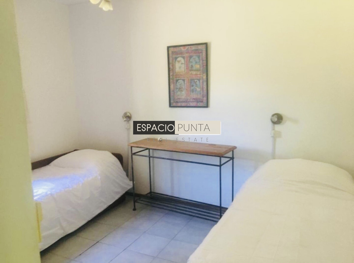 Casa ID.5491 - Gran casa estilo quinta con 5 dormitorios y piscina climatizada en Rincón del Indio a pasos de la playa 