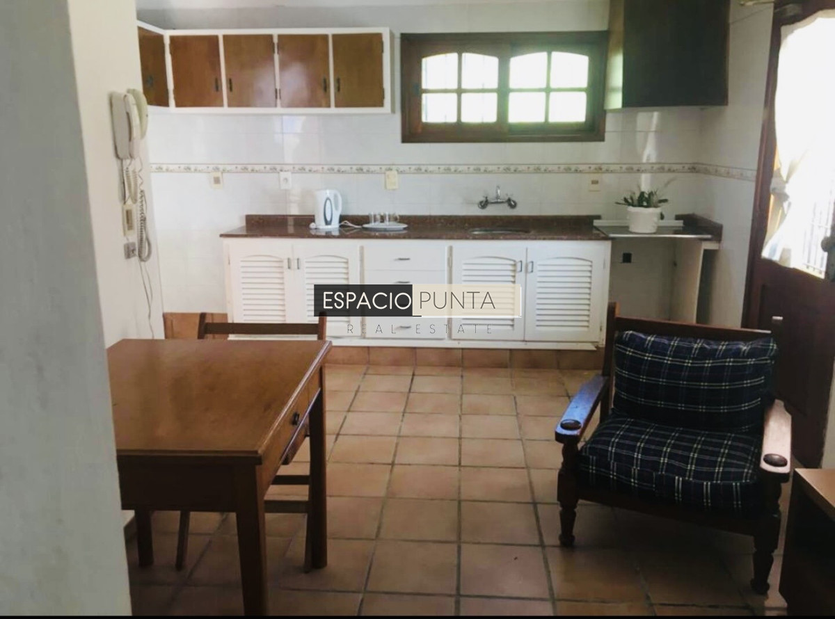 Casa ID.5491 - Gran casa estilo quinta con 5 dormitorios y piscina climatizada en Rincón del Indio a pasos de la playa 