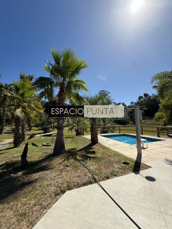 Apartamento ID.4843 - Alquiler anual o invernal de Apartamento Dúplex con Parrillero propio en Rincón del Indio