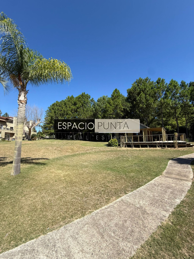 Apartamento ID.4843 - Alquiler anual o invernal de Apartamento Dúplex con Parrillero propio en Rincón del Indio