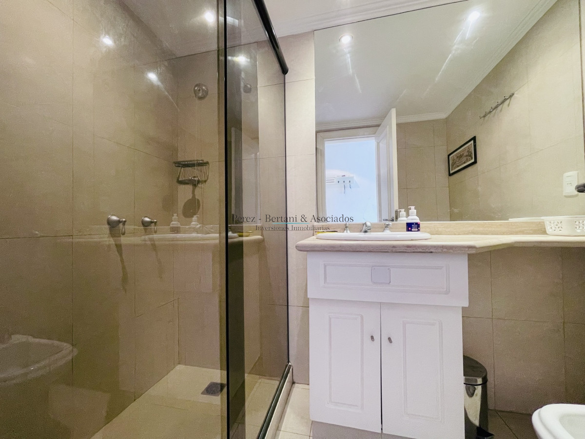 Apartamento ID.14 - Apartamento de 2 Dormitorios en Aidy Grill a Pocos Metros de Playa Brava - Venta