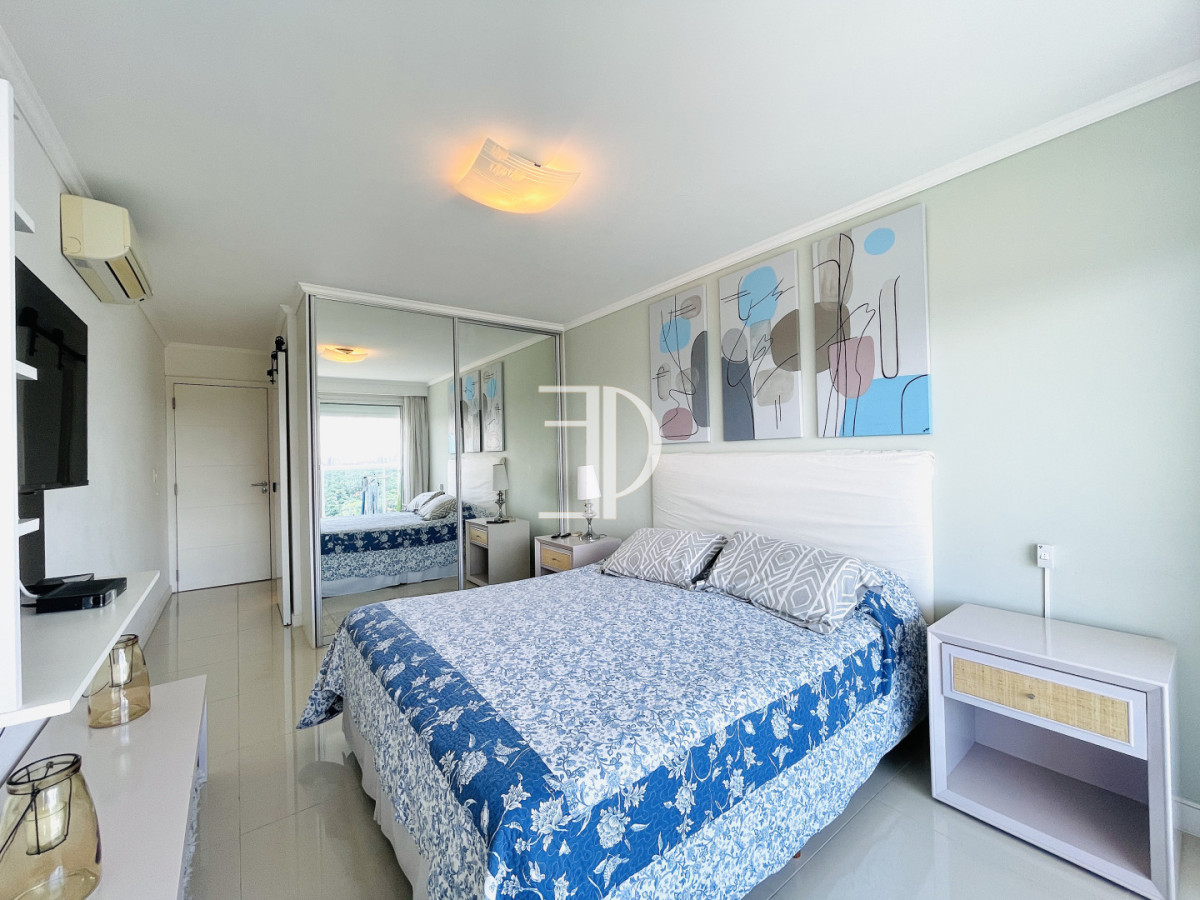 Apartamento ID.212 - Moderno Apartamento de 2 Dormitorios en Venta, Playa Mansa 