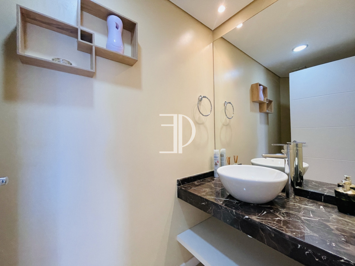 Apartamento ID.212 - Moderno Apartamento de 2 Dormitorios en Venta, Playa Mansa 