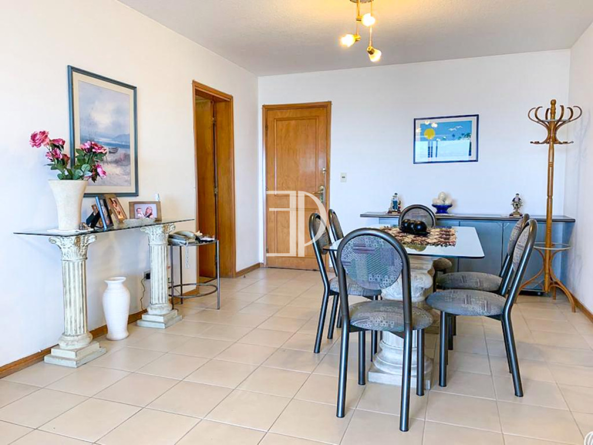 Apartamento ID.23 - Apartamento de 2 Dormitorios Frente a Playa Brava, Venta