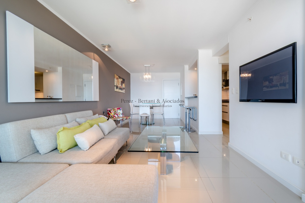 Apartamento ID.17 - Apartamento de 2 Dormitorios en Playa Brava con Vista al Mar - Venta