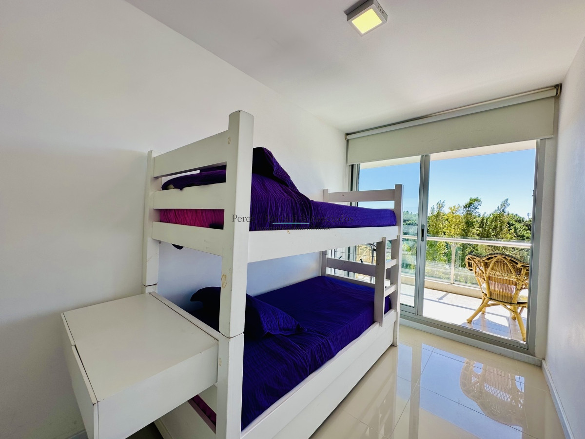 Apartamento ID.237 - Moderno Apartamento de dos Dormitorios sobre Roosevelt en Venta
