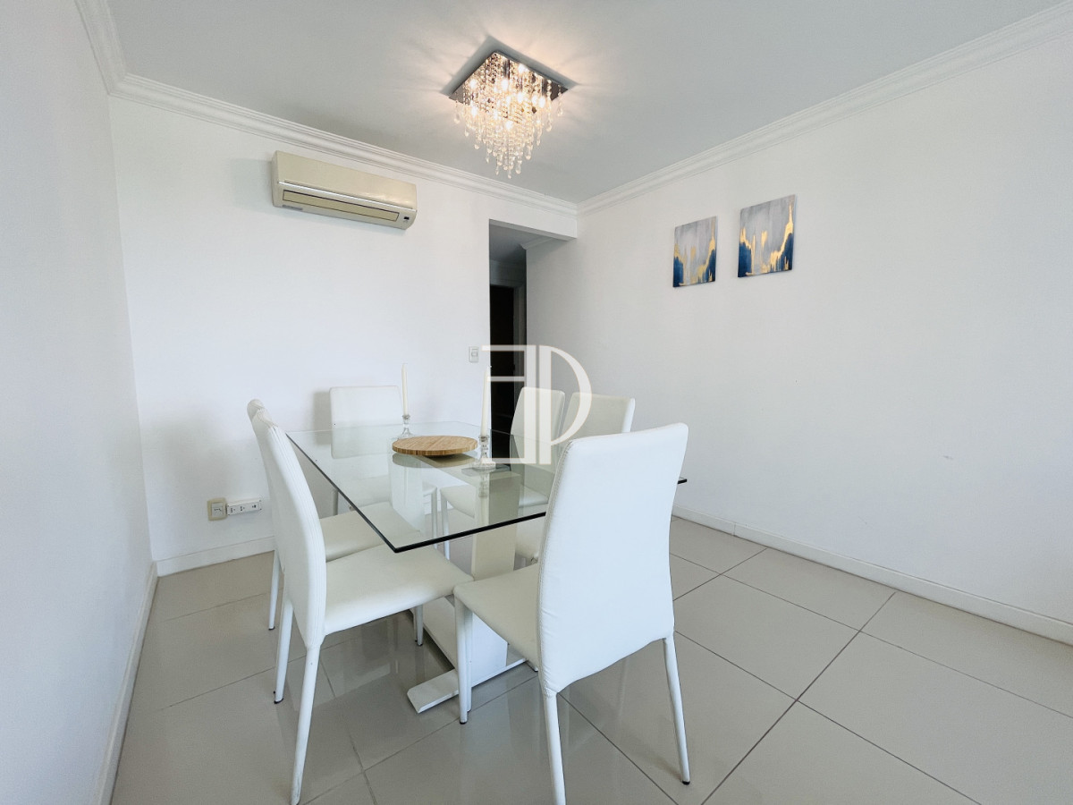 Apartamento ID.212 - Moderno Apartamento de 2 Dormitorios en Venta, Playa Mansa 