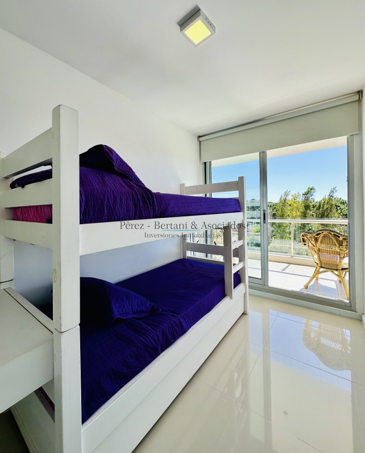 Apartamento ID.237 - Moderno Apartamento de dos Dormitorios sobre Roosevelt en Venta