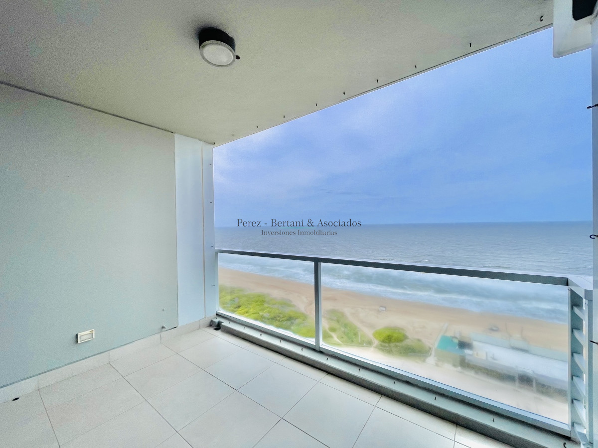 Apartamento ID.813 - Moderno Apartamento de 2 Dormitorios en Le Parc, Playa Brava. Punta del Este 