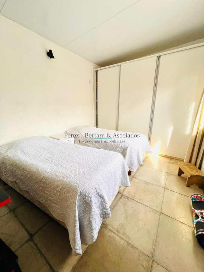 Casa ID.692 - Casa moderna en venta y alquiler anual de tres dormitorios en Parque Burnett, Pinares