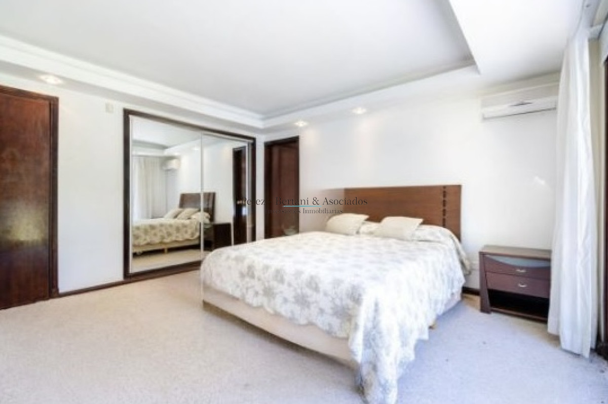 Casa ID.193 - Excelente Casa de 4 Dormitorios, Piscina y Parrillero en San Rafael 
