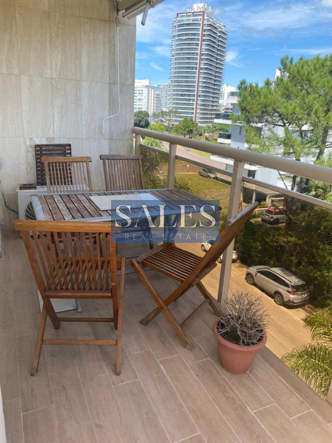Apartamento ID.113 - Apartamento de 2 Dormitorios en Aidy Grill a Pocos Metros de Playa Brava - Venta