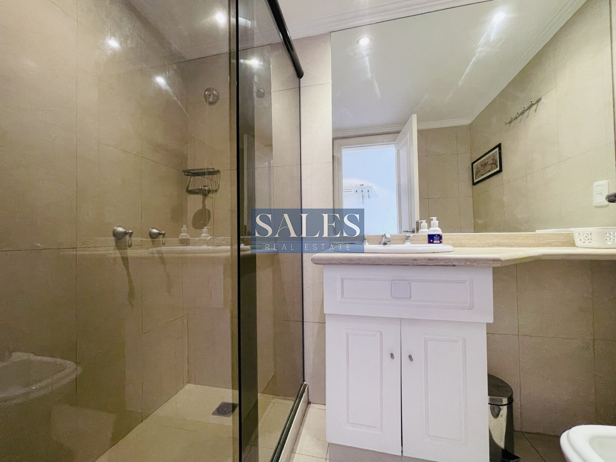 Apartamento ID.113 - Apartamento de 2 Dormitorios en Aidy Grill a Pocos Metros de Playa Brava - Venta
