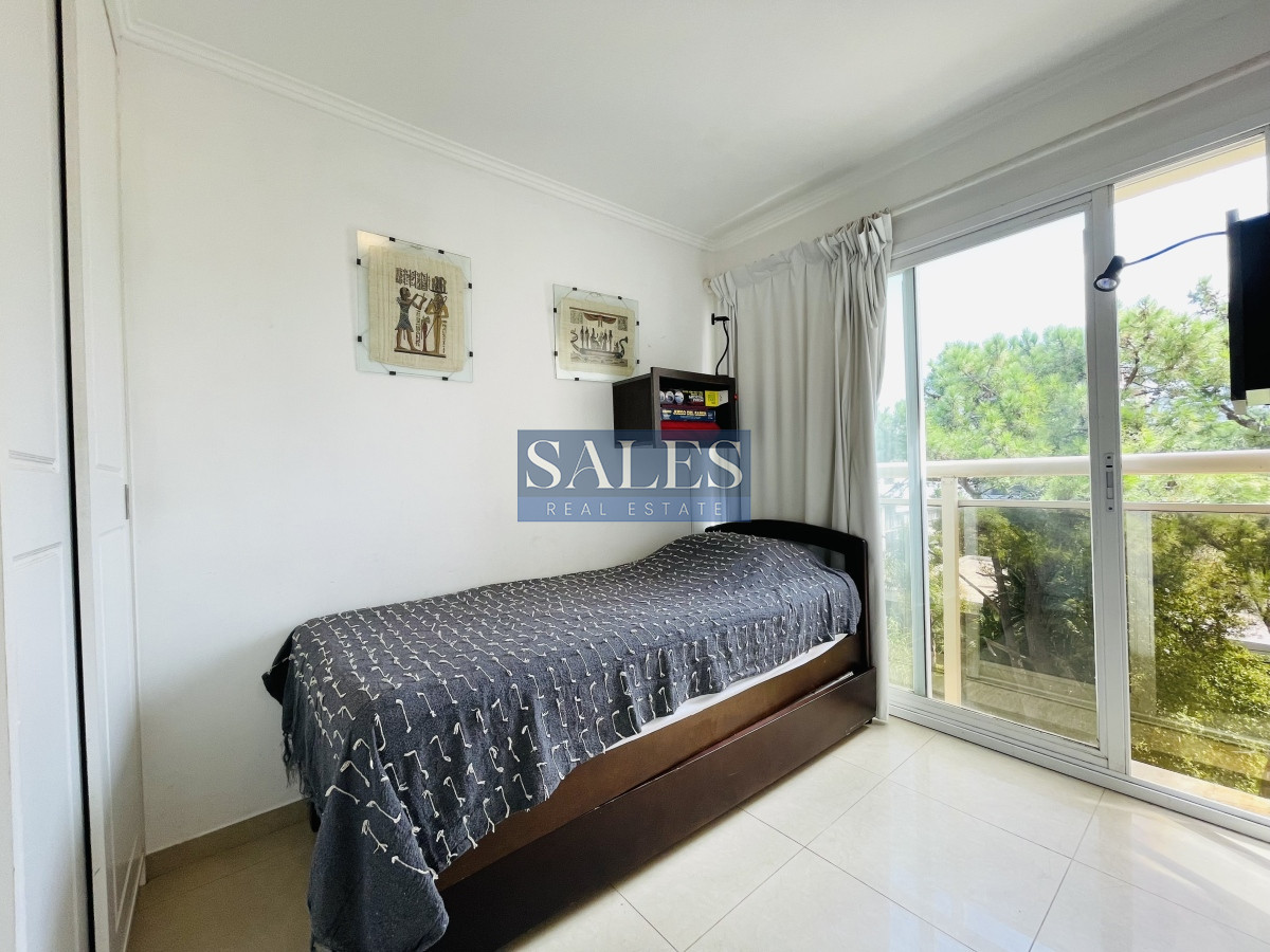 Apartamento ID.113 - Apartamento de 2 Dormitorios en Aidy Grill a Pocos Metros de Playa Brava - Venta