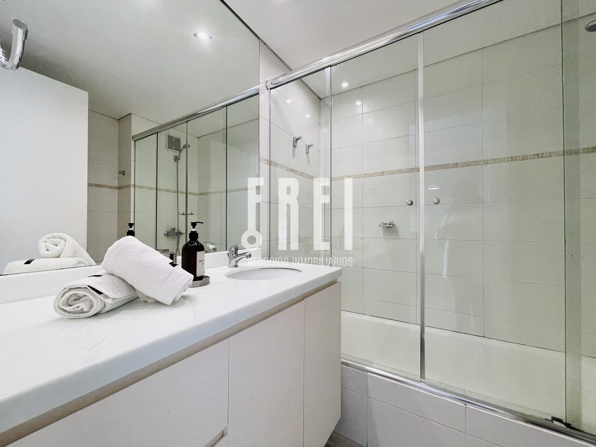 Apartamento ID.114 - Venta de Moderno Apartamento en zona Roosevelt de 1 Dormitorio, torre con servicios, Punta del Este