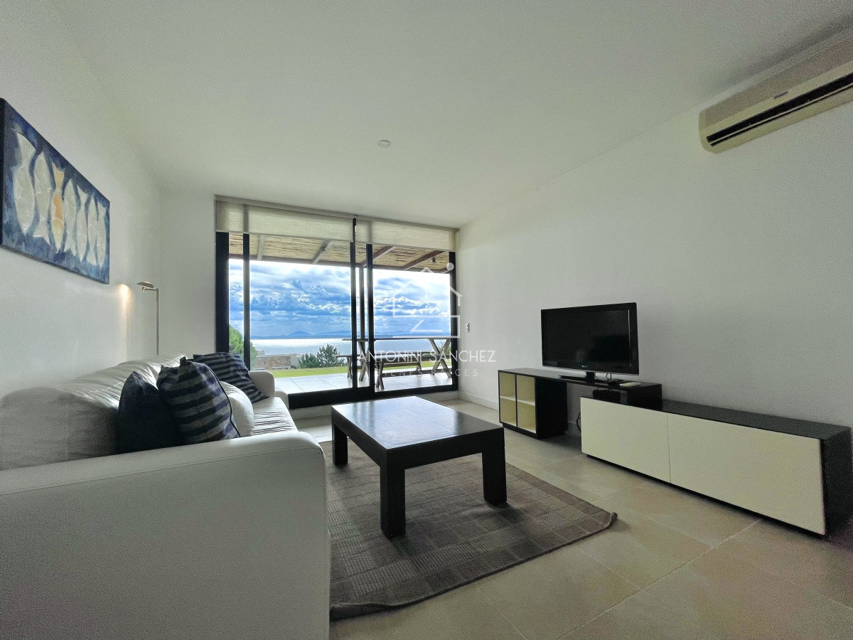 Apartamento ID.1767 - Apartamento de un dormitorio con parrillero y jardin en Venta y Alquiler, Punta Ballena