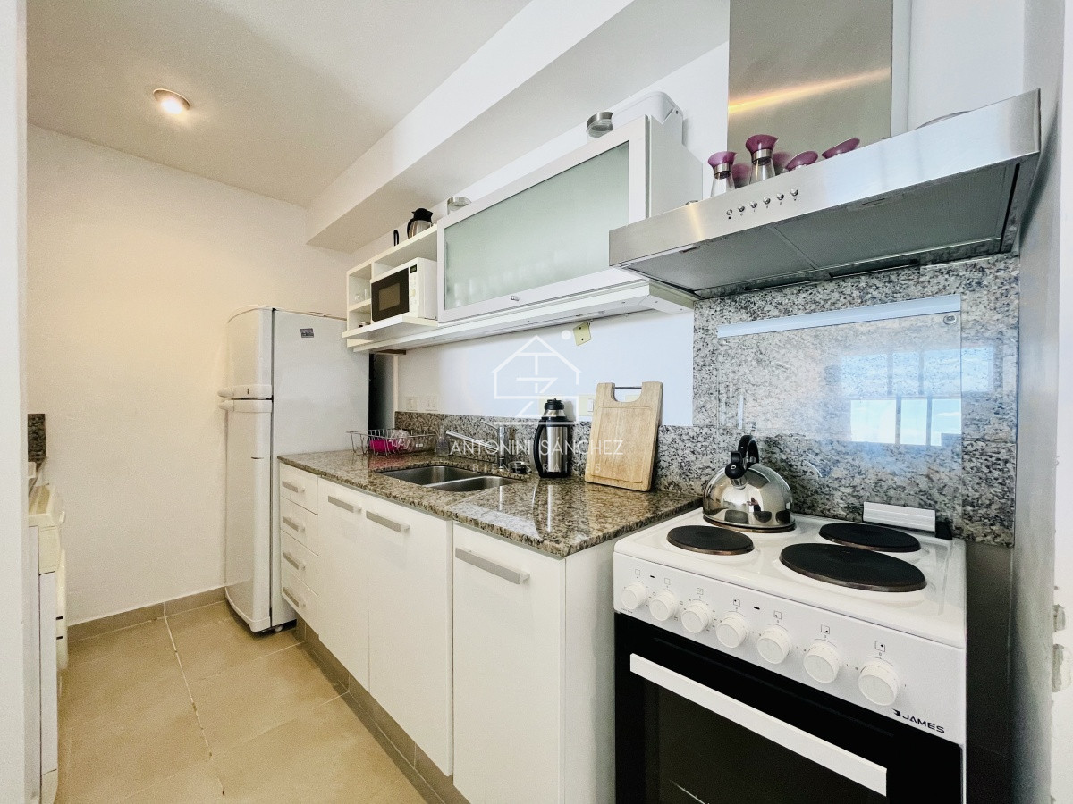 Apartamento ID.1765 - Venta y alquiler temporario de apartamento de un dormitorio con parrillero en exclusivo complejo de Punta Ballena