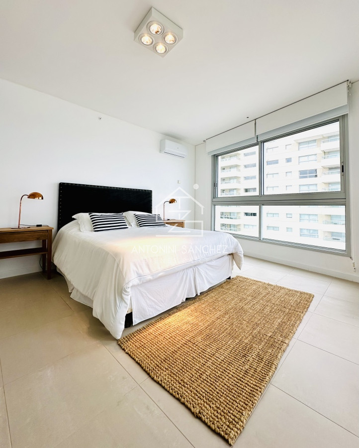 Apartamento ID.1774 - Alquiler temporario de apartamentode tres dormitorios más dependencia de servicio en Torre premiun sobre playa Brava