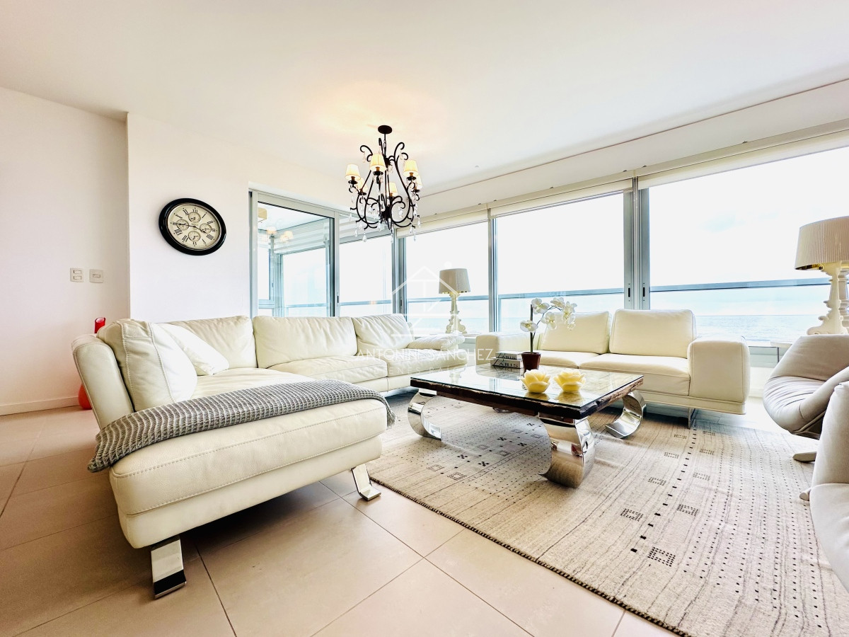 Apartamento ID.1772 - Oportunidad en Venta y Alquiler temporal de maravilloso departamento esquinero en Torre Le Parc, Playa Brava, Punta del Este