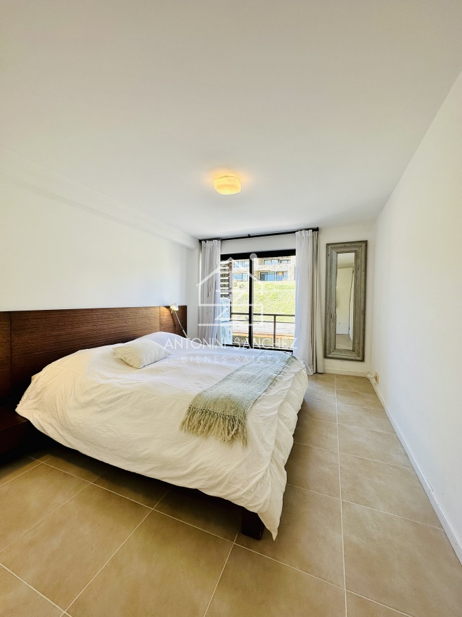 Apartamento ID.1759 - Venta de fabuloso apartamento de dormitorio y medio con dos baños en Punta Ballena
