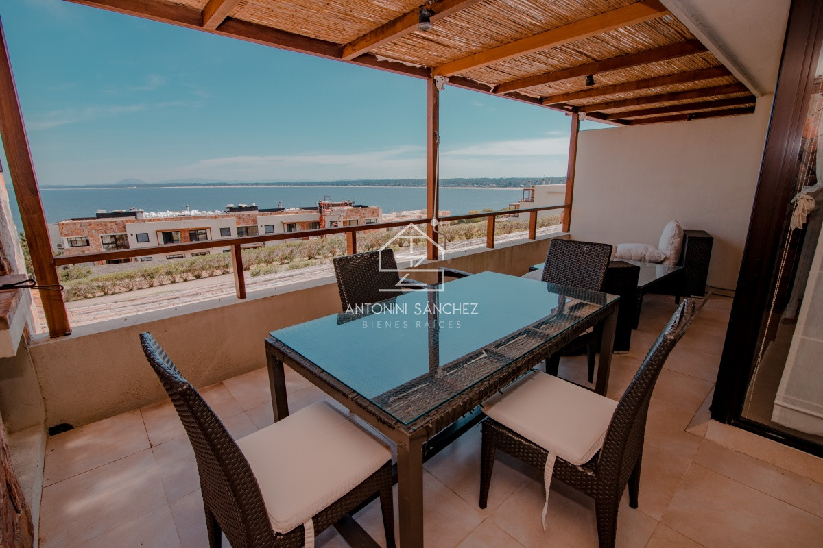 Apartamento ID.2156 - Venta de apartamento de dos dormitorios con parrillero exclusivo, Punta Ballena