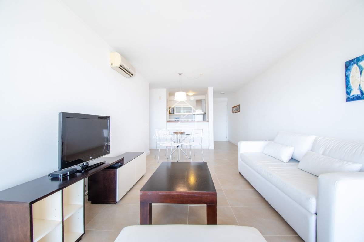 Apartamento ID.1767 - Apartamento de un dormitorio con parrillero y jardin en Venta y Alquiler, Punta Ballena