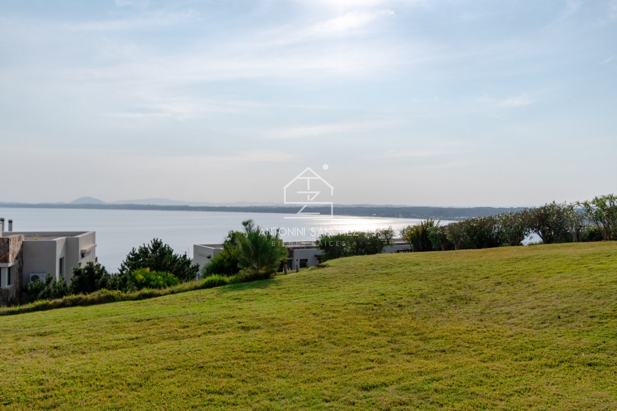 Apartamento ID.1766 - Venta y alquiler temporario de Apartamento amplio de 1 Dormitorio en Quartier Punta Ballena