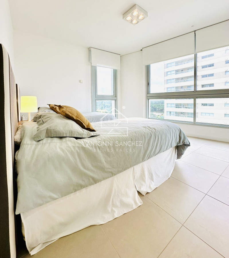 Apartamento ID.1774 - Alquiler temporario de apartamentode tres dormitorios más dependencia de servicio en Torre premiun sobre playa Brava