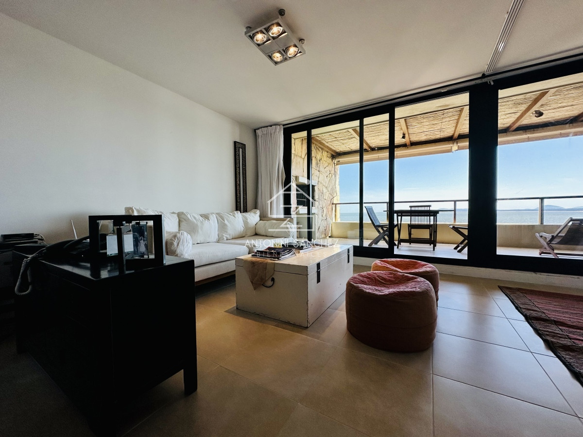 Apartamento ID.1759 - Venta de fabuloso apartamento de dormitorio y medio con dos baños en Punta Ballena