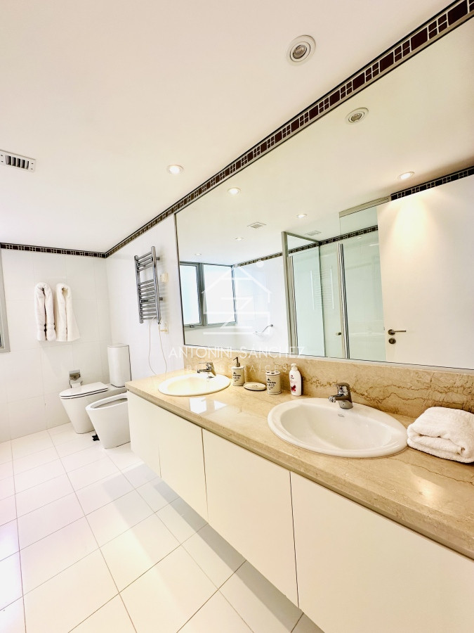Apartamento ID.1774 - Alquiler temporario de apartamentode tres dormitorios más dependencia de servicio en Torre premiun sobre playa Brava