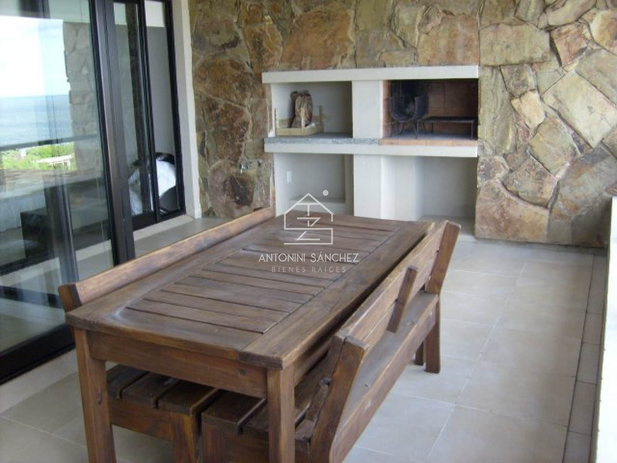 Apartamento ID.1756 - Venta de apartamento de dos dormitorios con dos baños en maravilloso complejo de Punta Ballena 